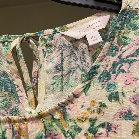 LC Lauren Conrad Women’s Floral 3/4 Sleeve Top - Picture 9 of 9